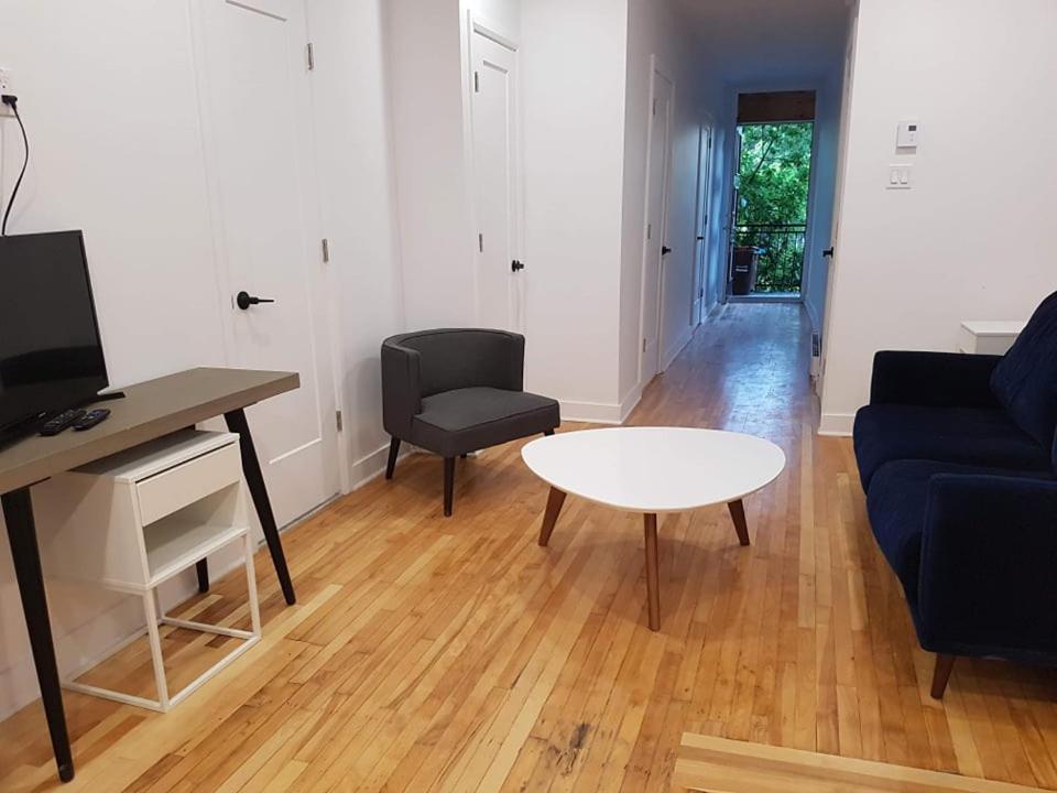 Continental Breakfast Ili Pet Friendly Ili Room A Montreal Bagian luar foto